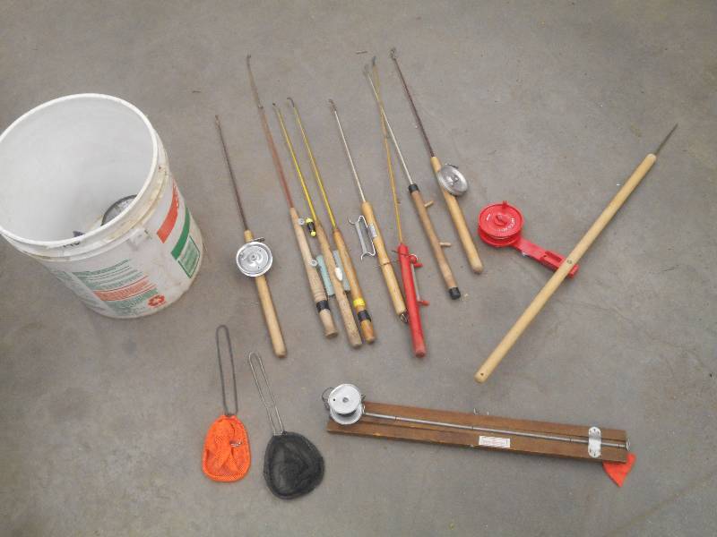 lot 440 image: Pale Of Vintage Ice Rods & Tip-Up ...