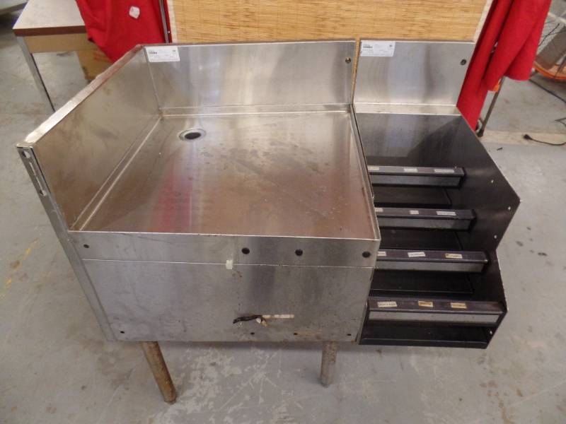 lot 519 image: SS Bar Station