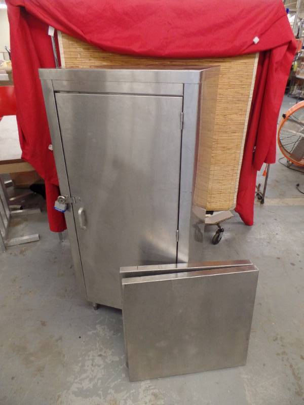 lot 528 image: SS Cabinet