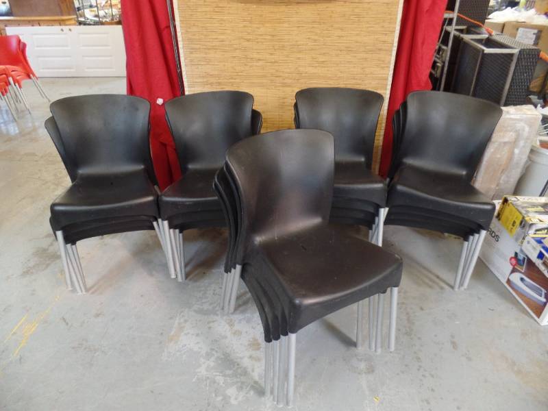 lot 547 image: Indoor  Outdoor Chairs