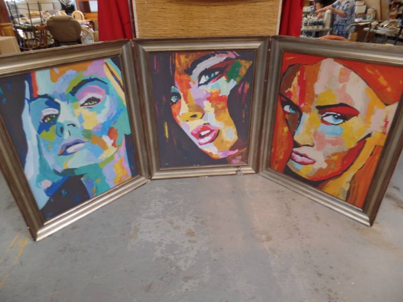 lot 555 image: Commercial Art