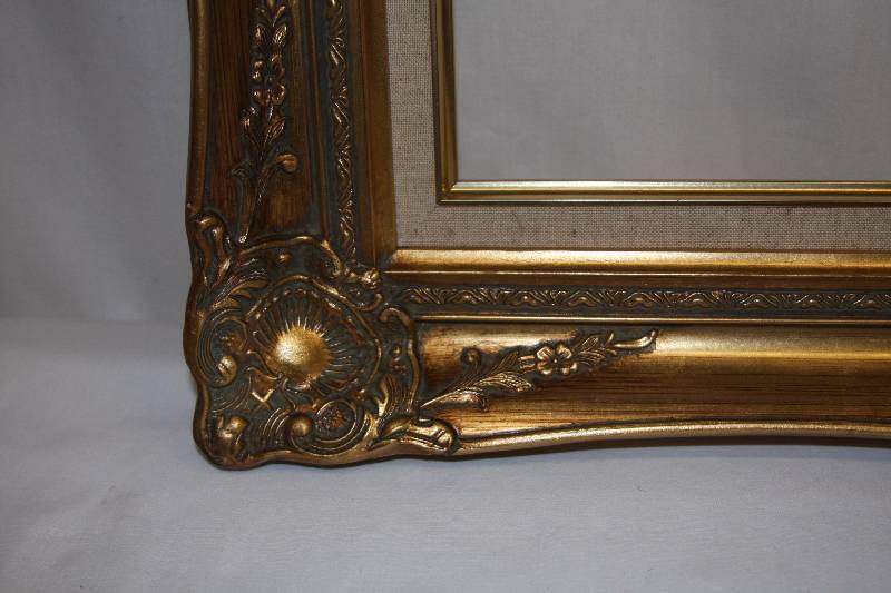 lot 4 image: Frame
