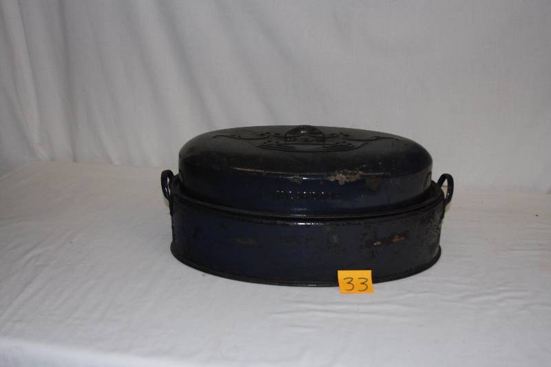 lot 33 image: Enamelware Roaster