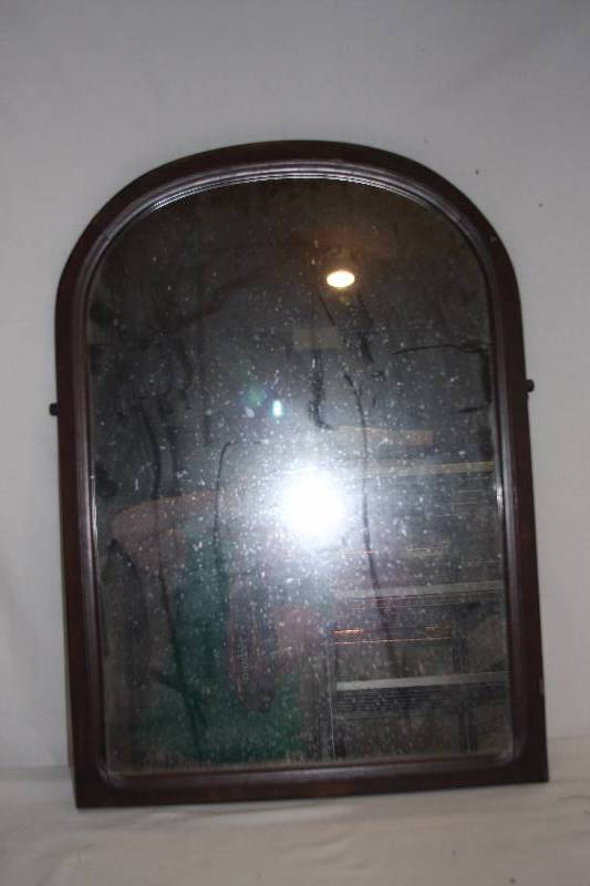 lot 5 image: Antique Mirror