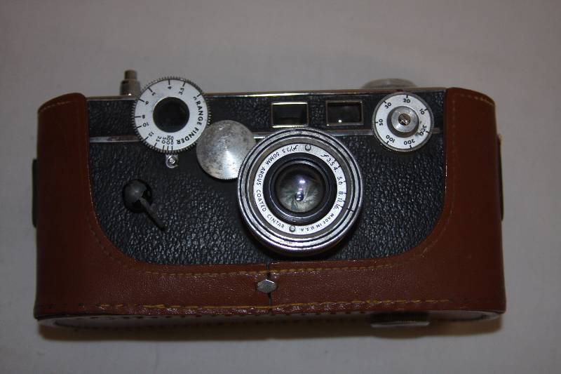 lot 71 image: Vintage Camera