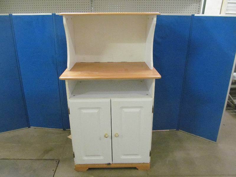 kitchen cabinet
