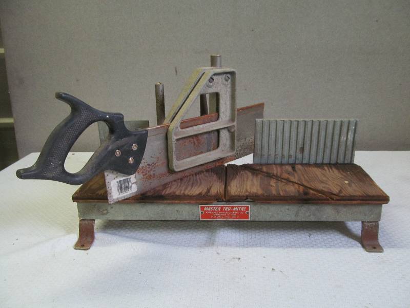 Mitre BoxSaw