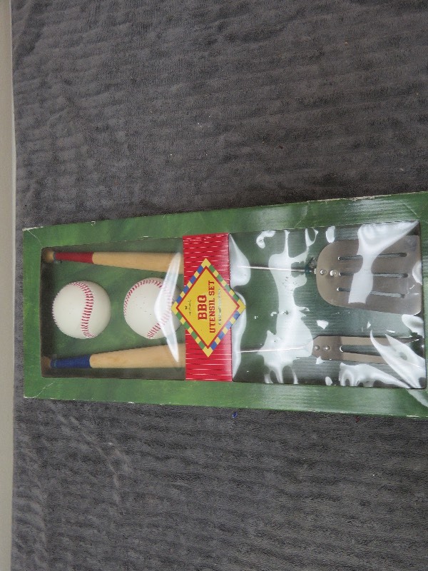 lot 5 image: Barbeque Utensil Set