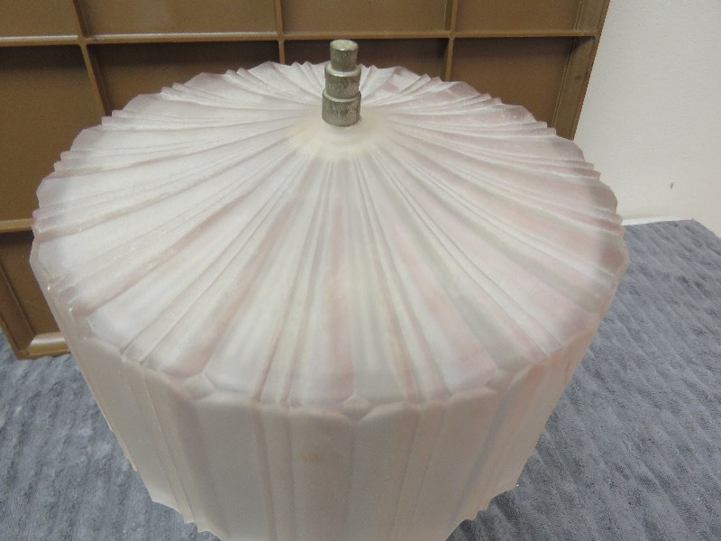 lot 12 image: Very Vintage 1918-1922 Frosted Glass Boudoir Desk Lamp
