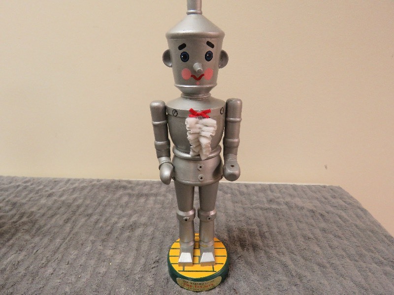 lot 13 image: Wizard of Oz Nut Cracker Special