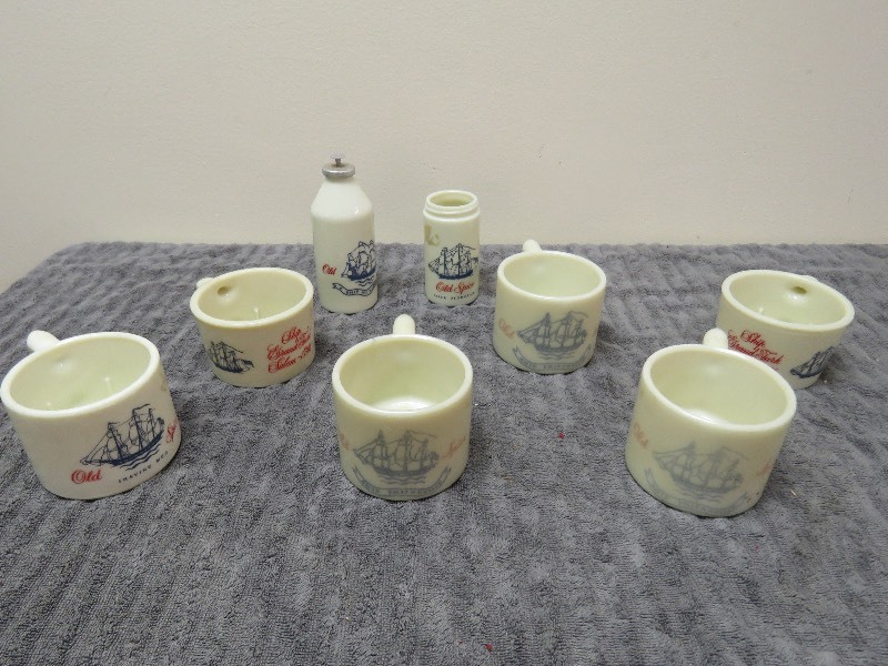 lot 21 image: Vintage Old Spice Lather Cups