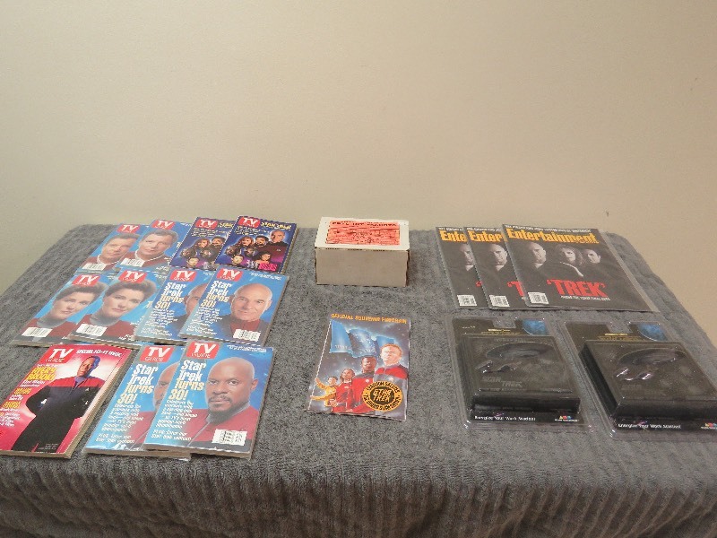 lot 25 image: Star Trek Lot
