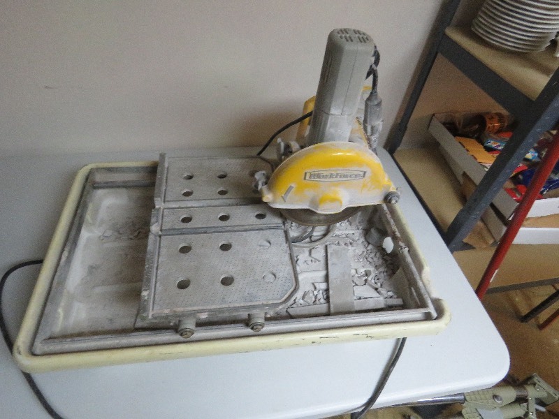 lot 36 image: Tile Saw