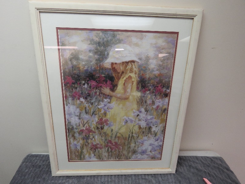 lot 47 image: Little Girl Picture