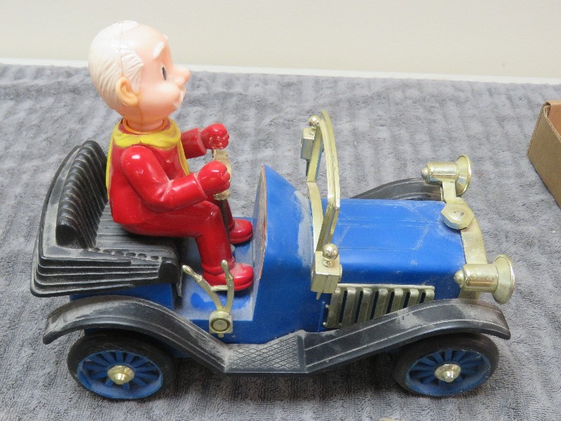 lot 72 image: Vintage Car