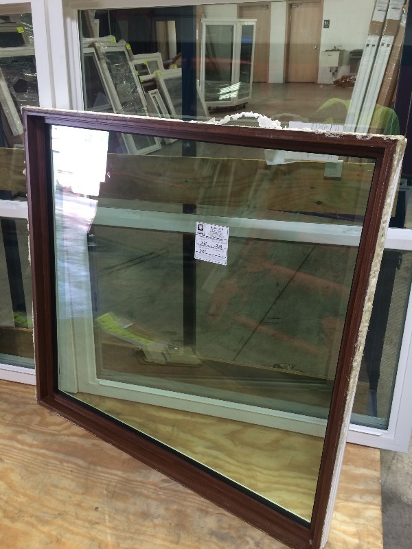 Heartland Picture Window  41 316 x 43 58   Previously installed   view all pictures for more details
