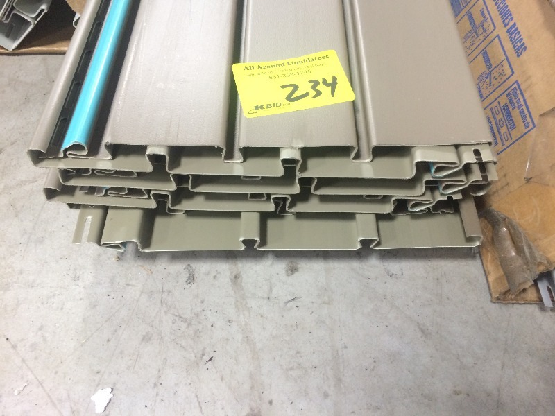 Vinyl Siding   NEW  10 x 12  (10) sections