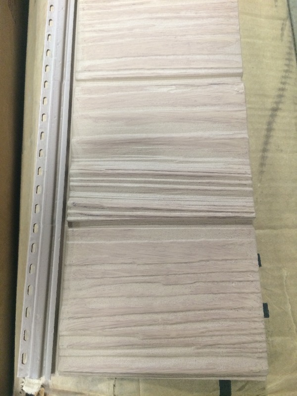 Vinyl Siding   NEW Product 5ft x 7  approx. lot of (34)