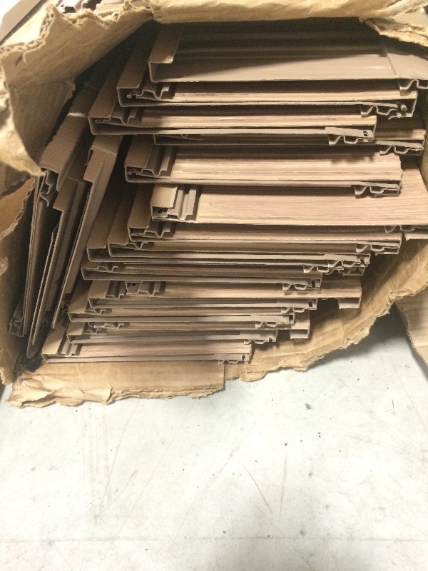 Vinyl Siding   NEW Product 5ft x 7  approx. lot of (17)