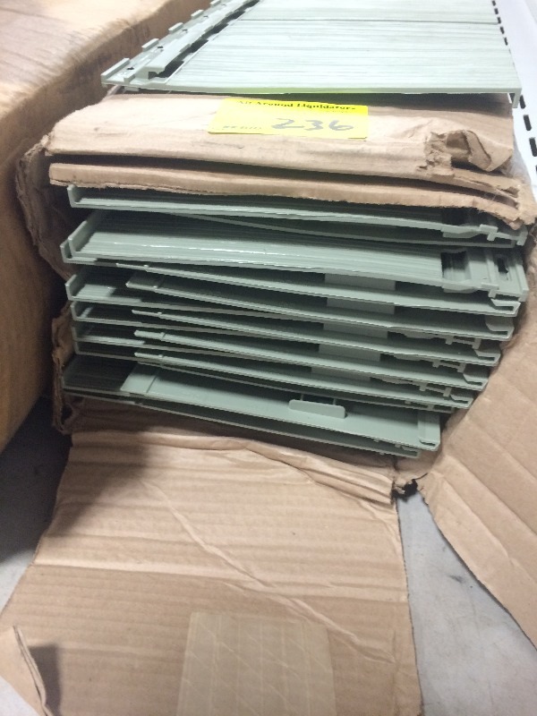 Vinyl Siding   NEW Product 91 x 7  approx. lot of (20)