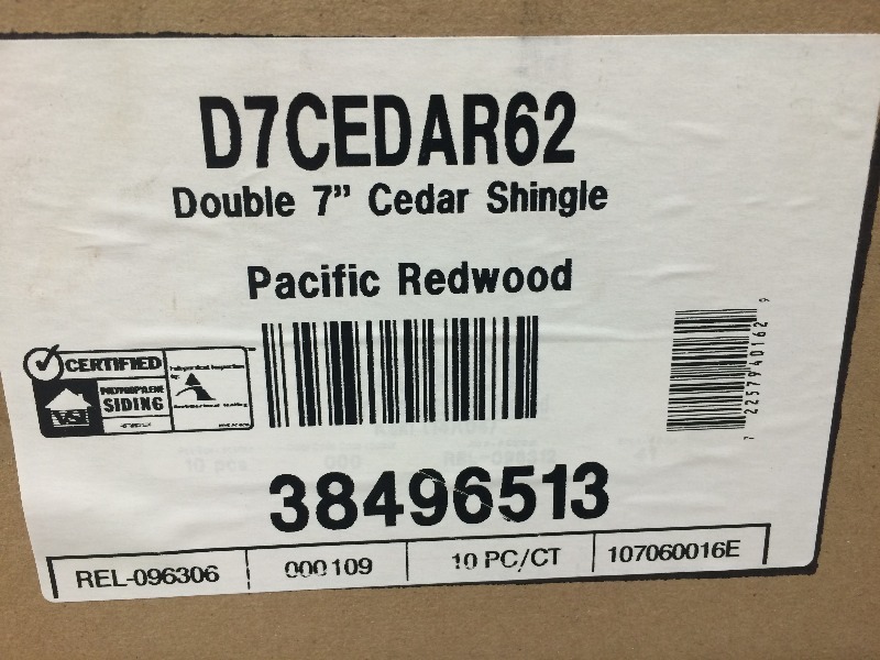 Vinyl Siding   NEW Product 14 x 51 sections  approx. lot of (77) view all pictures for more details