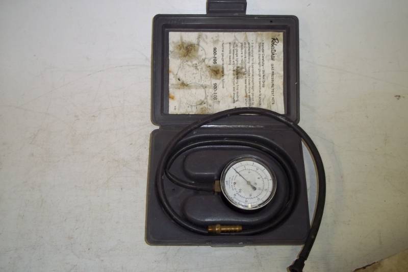 lot 37 image: Gas Pressure Test Kit