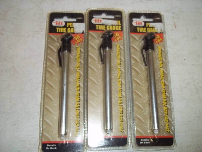 lot 76 image: New 3 Tire Gauge