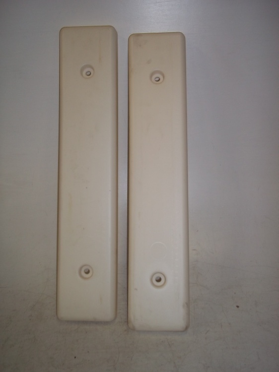 lot 82 image: Pair of New Dock Cushions 4.5 x 24