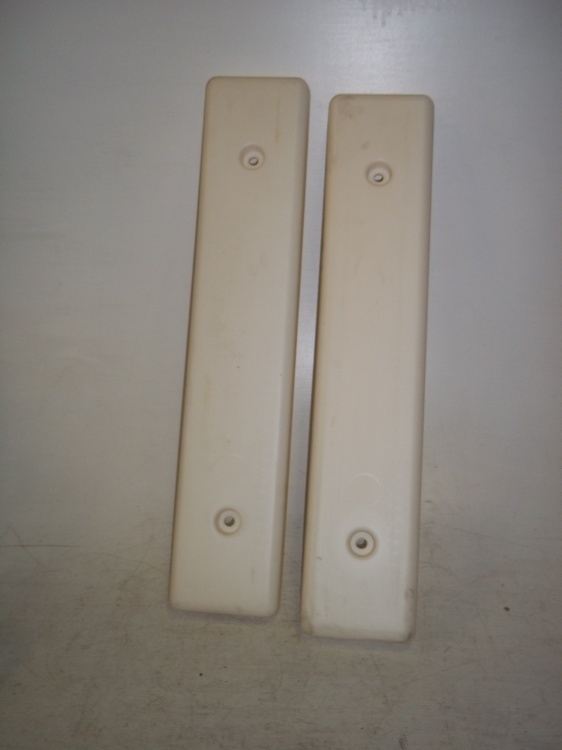 lot 83 image: Pair of New Dock Cushions 4.5 x 24