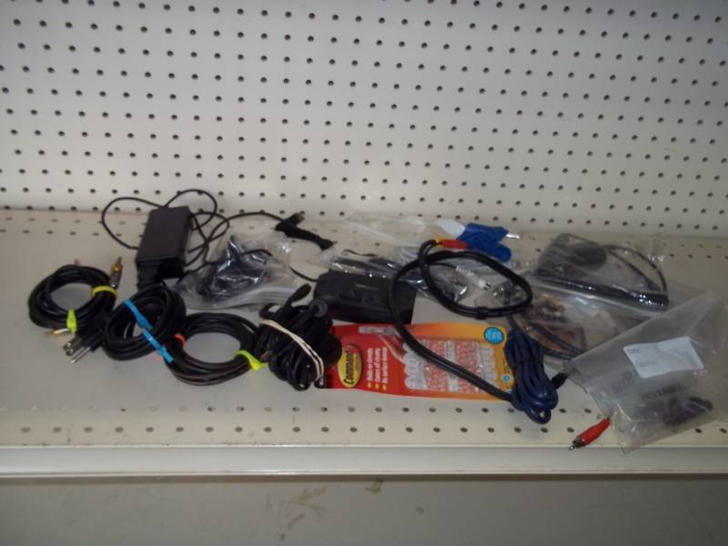 lot 102 image: Assorted Electronic Cables and Supplies