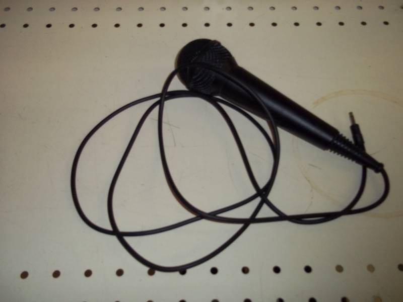 lot 115 image: Microphone