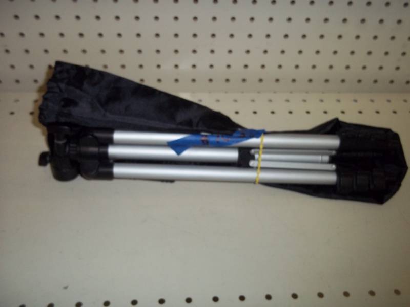 lot 128 image: Tripod