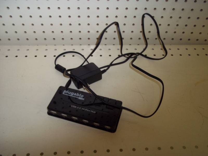 lot 130 image: USB 10 Port Hub