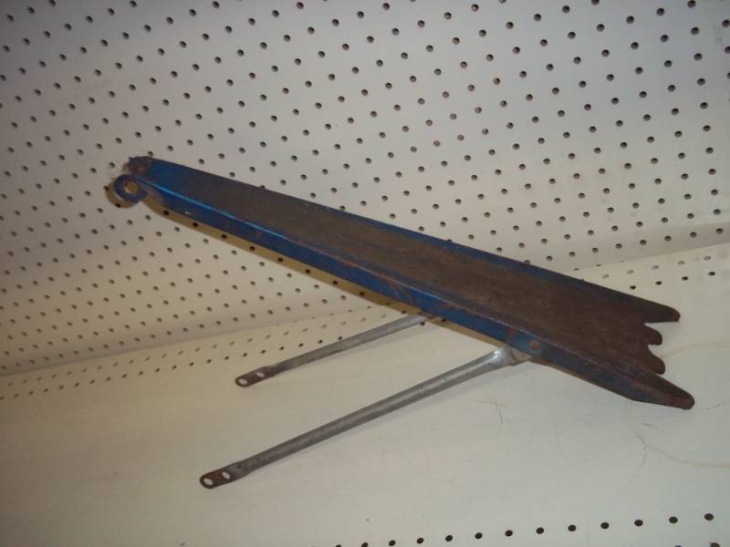 lot 142 image: Blue Vintage Rear Bike Carrier