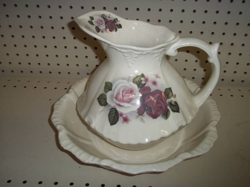 lot 150 image: Rhine Pottery Wash Basin and Pitcher