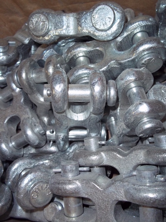 lot 162 image: New Clevis Box of 22