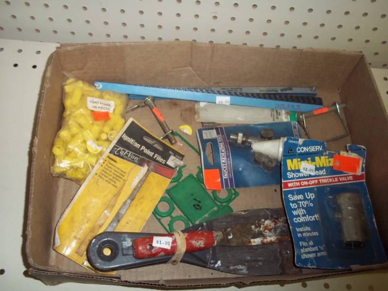 lot 178 image: Wire Nuts, Hack saw blades, putty knives, etc