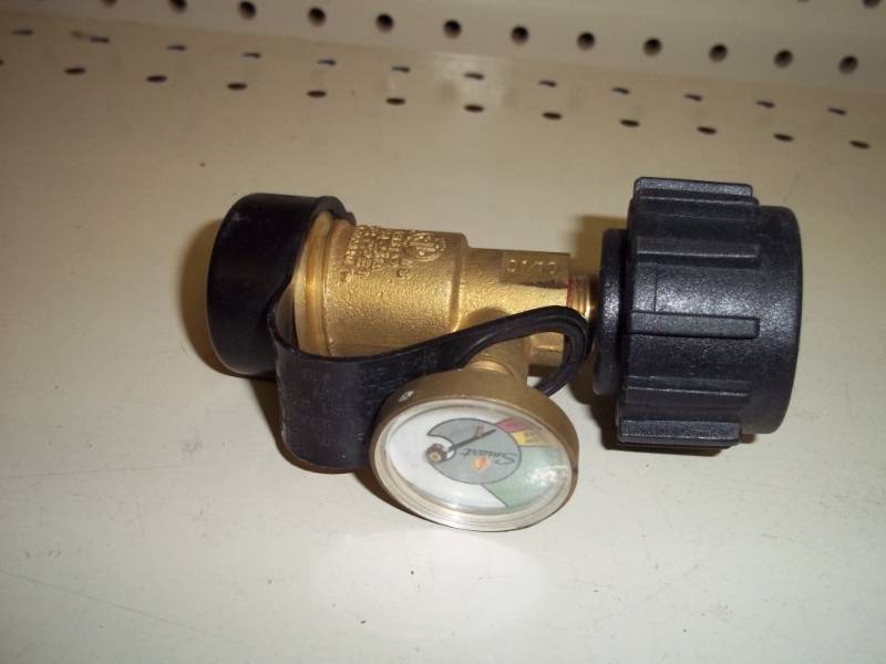 lot 209 image: Propane Meter gauge