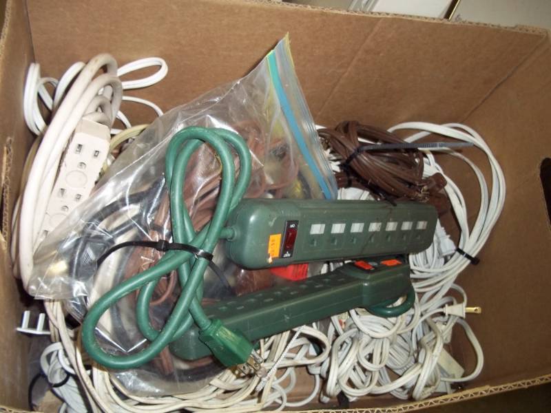 lot 217 image: Box of Extension cords
