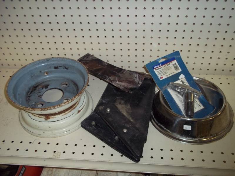 lot 235 image: Small Hub, pair dog dishes, Boat Motor fins