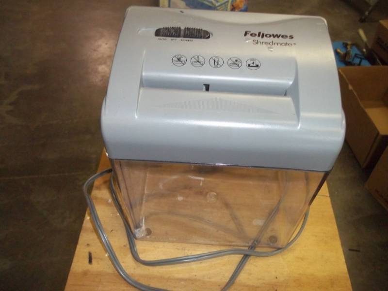lot 271 image: Envelope Shredder