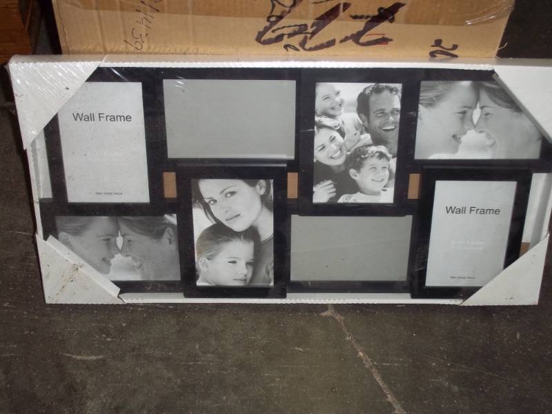 lot 282 image: Family Frame- each holds 4x6 picture