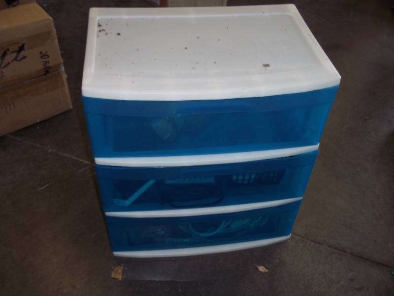 lot 288 image: Sterlite Shelf 3 drawer  14x22x24