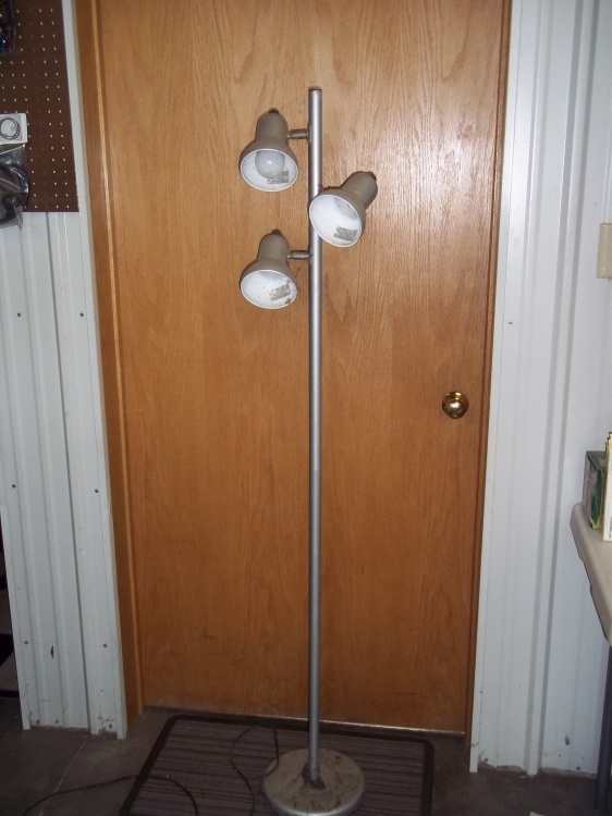 lot 294 image: Stand Lamp