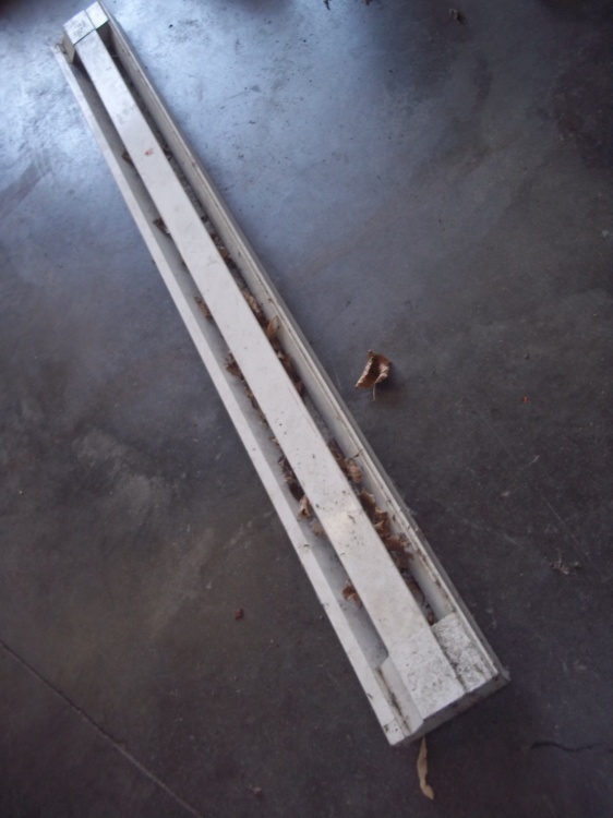 lot 300 image: Baseboard heater  6