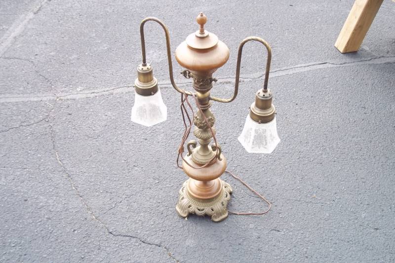 lot 329 image: Chandelier Lamp