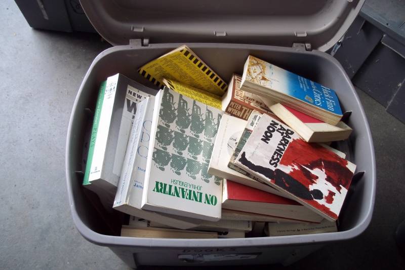 lot 330 image: Tote of Books includes tote
