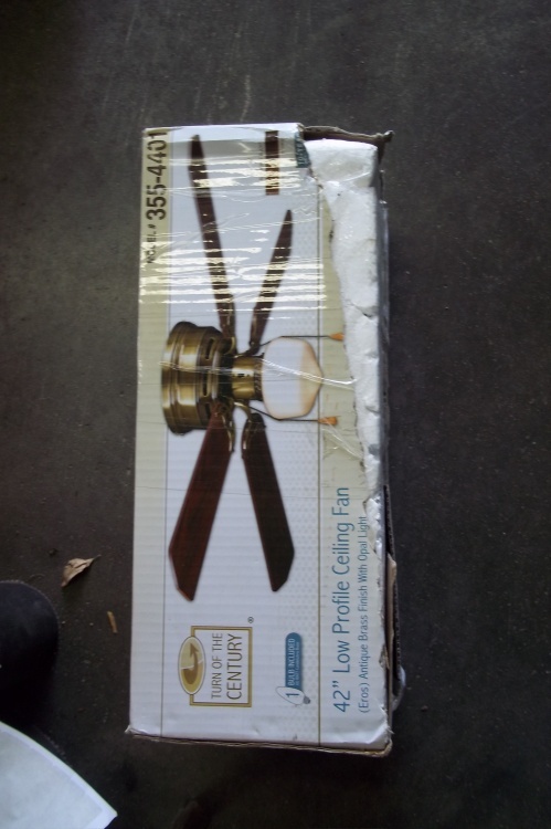lot 332 image: Ceiling Fan 45 in