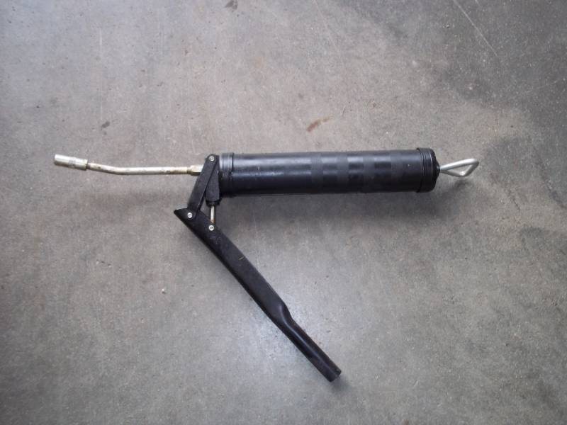 lot 339 image: Grease gun