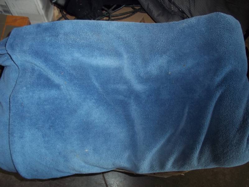 lot 345 image: Blue Blanket